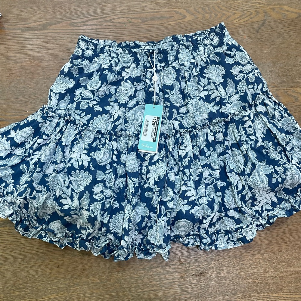 Shore shoreside blue paisley skort NWT